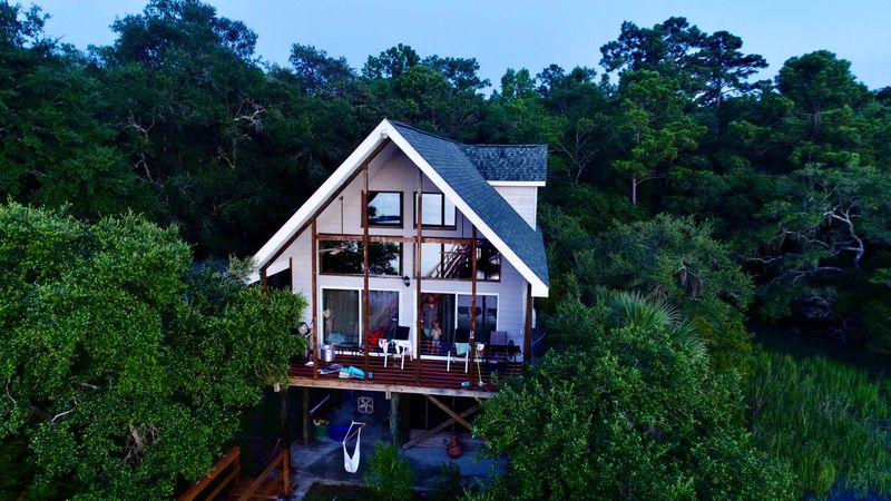 1532 Creekwood Rd, Edisto Island, SC 29438