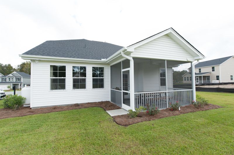 333 Hillman Trail Dr, Moncks Corner, SC 29461