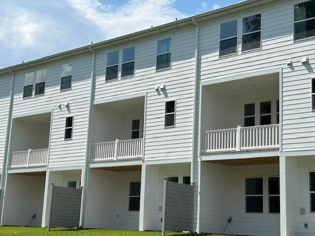 9421 Sun Fountain Dr, Summerville, SC 29485