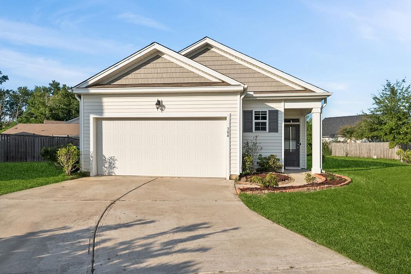 304 Boulder Ln, Moncks Corner, SC 29461