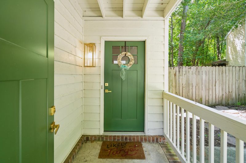 539 Castle Hall Rd, Mount Pleasant, SC 29464