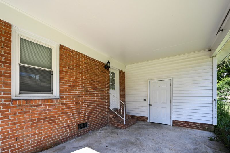 221 Vine St, Goose Creek, SC 29445