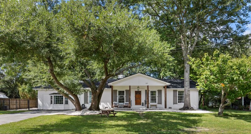 337 Betsy Rd, Charleston, SC 29407