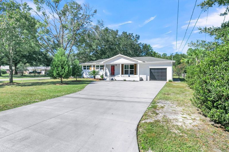 4743 Lang Ridge Dr, North Charleston, SC 29405