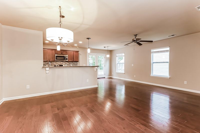 157 Coosawatchie St, Summerville, SC 29485