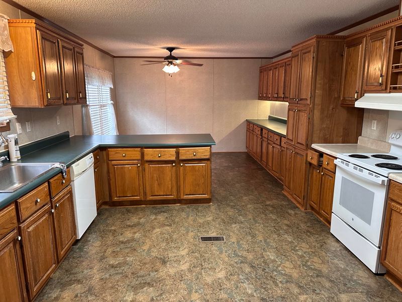 105 Frank St, Summerville, SC 29483