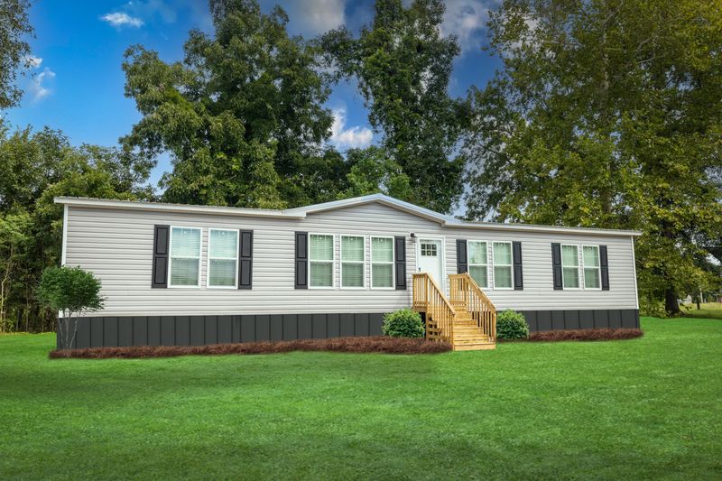 120 T Myers Dr, Saint Stephen, SC 29479