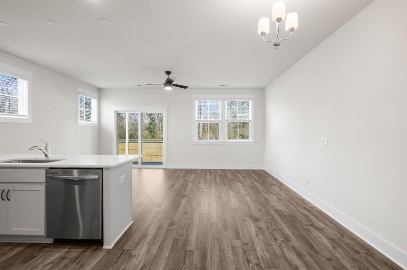 347 Bremerton Dr, Goose Creek, SC 29445