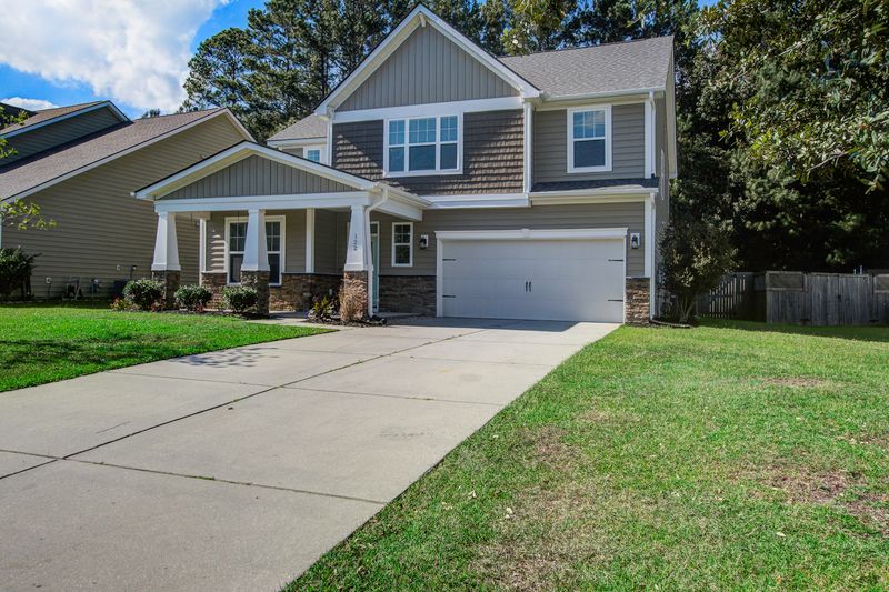122 Royal Star Rd, Summerville, SC 29486