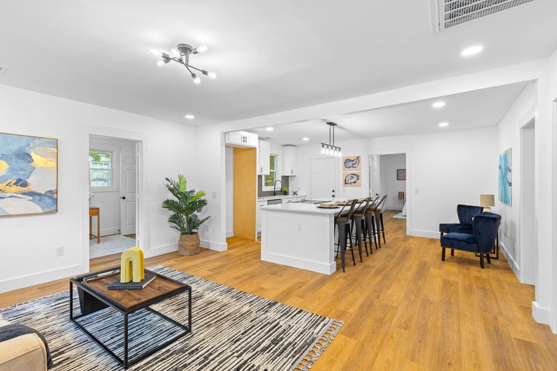 2706 Saratoga Rd, North Charleston, SC 29405