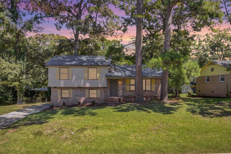 7666 Hillandale Rd, North Charleston, SC 29420