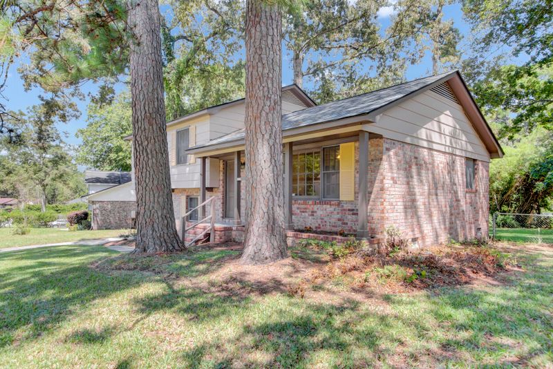 7666 Hillandale Rd, North Charleston, SC 29420