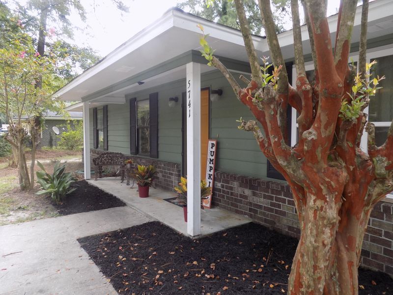 5741 Octavia Ave, Ravenel, SC 29470