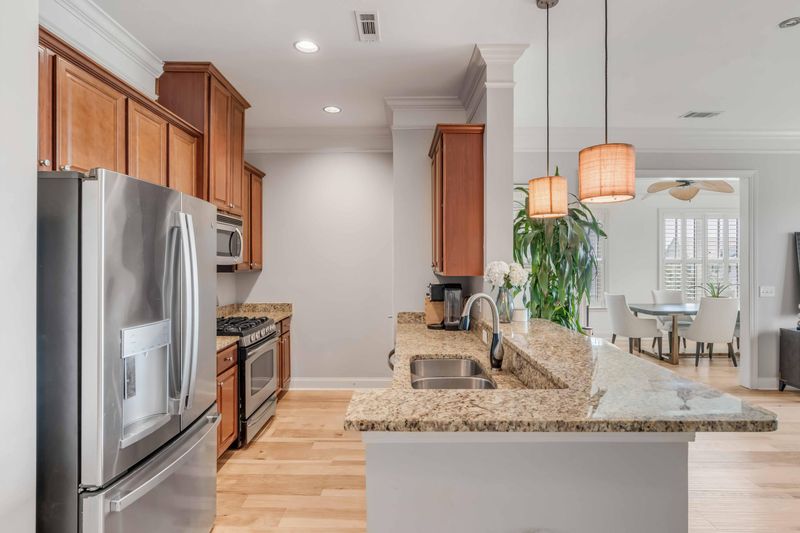 200 River Landing Dr #B401, Charleston, SC 29492