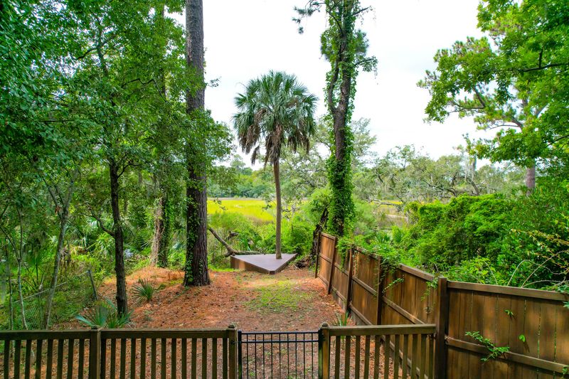 1106 N Shadow Dr, Mount Pleasant, SC 29464