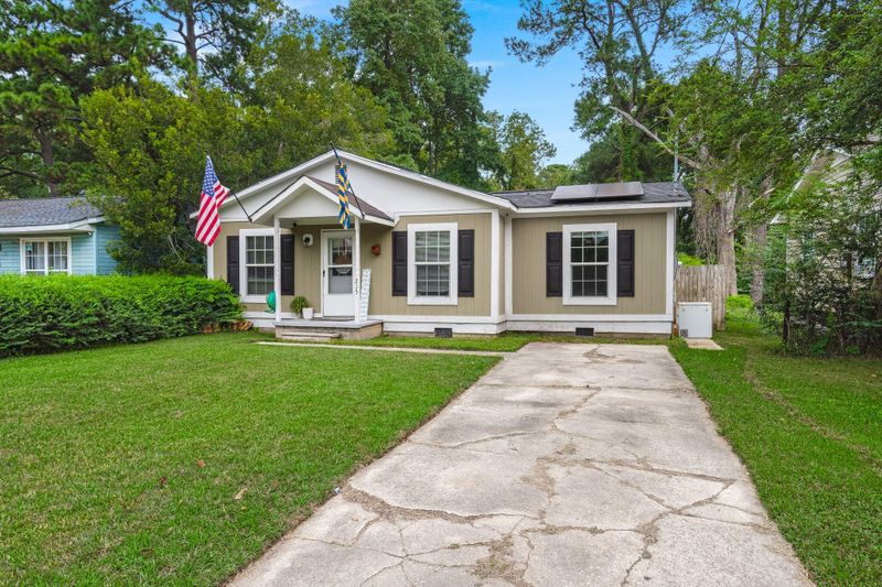 235 Challedon Dr, Summerville, SC 29485