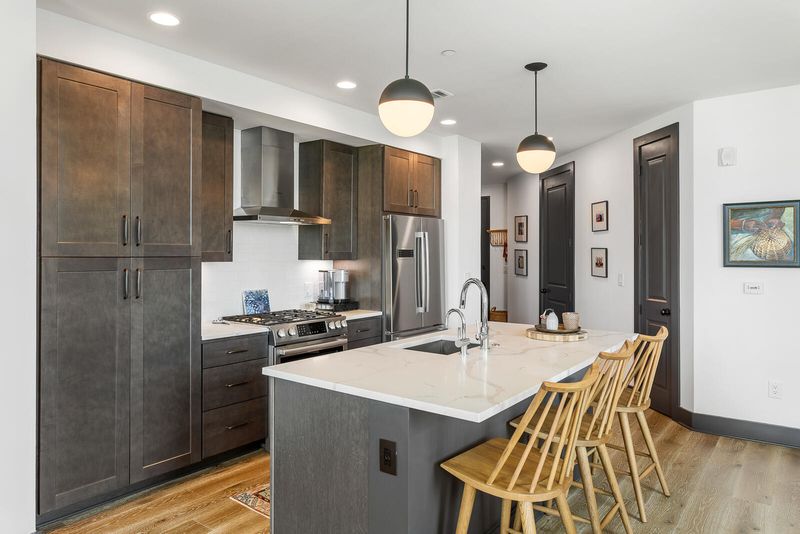 5 Gadsdenboro St #502, Charleston, SC 29401