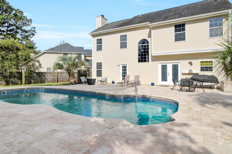 5431 Altamaha Dr, North Charleston, SC 29420