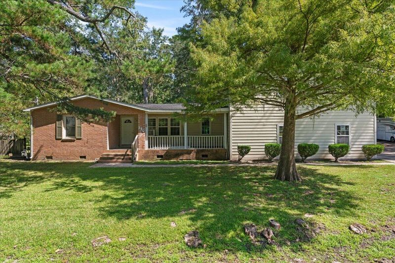 110 Holly St, Summerville, SC 29485