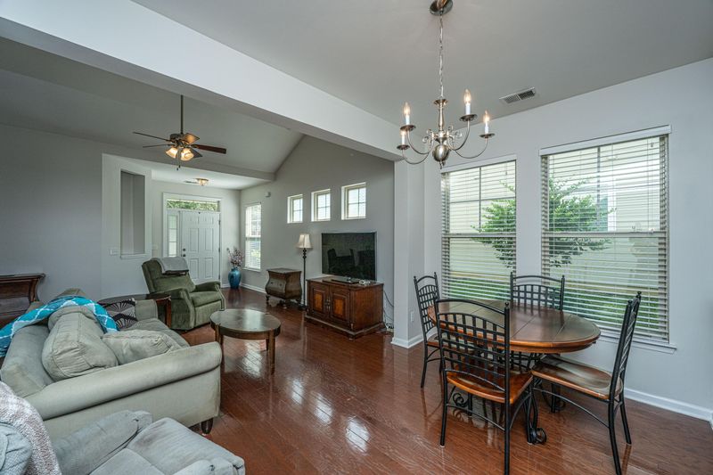 107 Comiskey Park Cir, Summerville, SC 29485