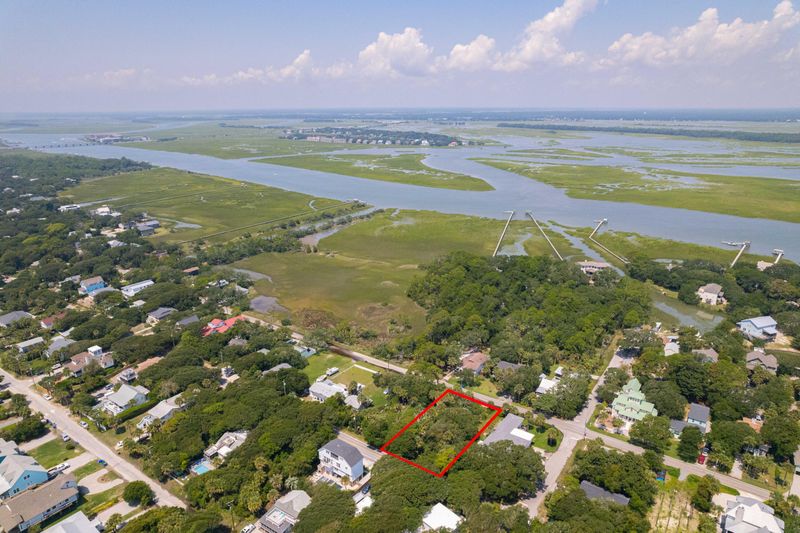 918 E Ashley Ave, Folly Beach, SC 29439
