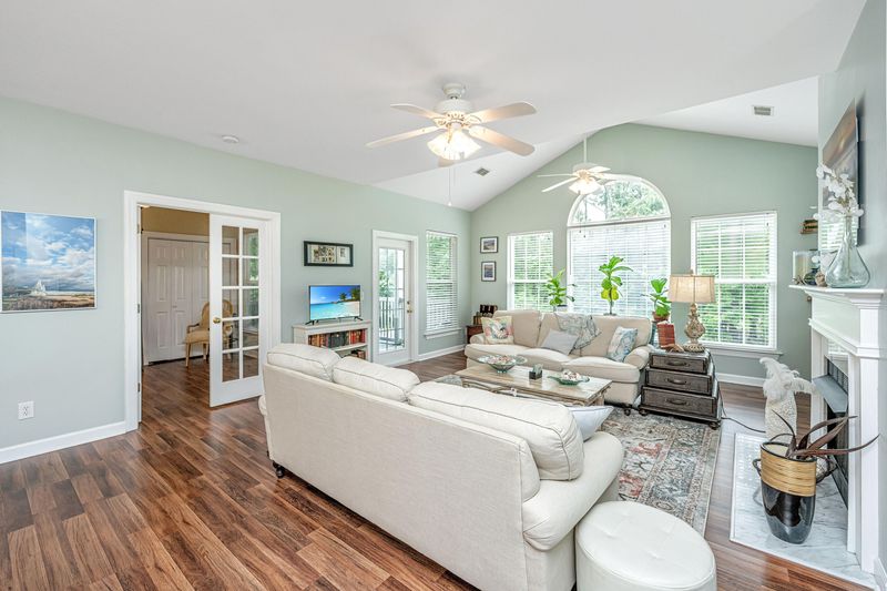 1672 Camfield Ln, Mount Pleasant, SC 29466
