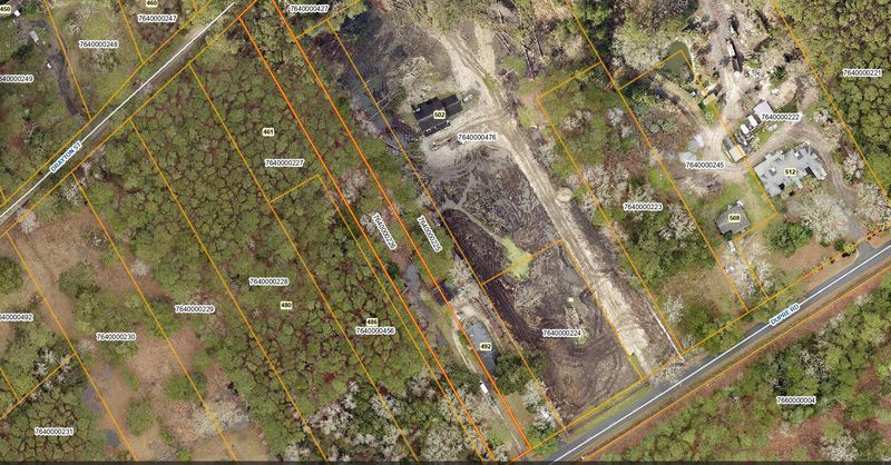 488 Dupre Rd, Mcclellanville, SC 29458