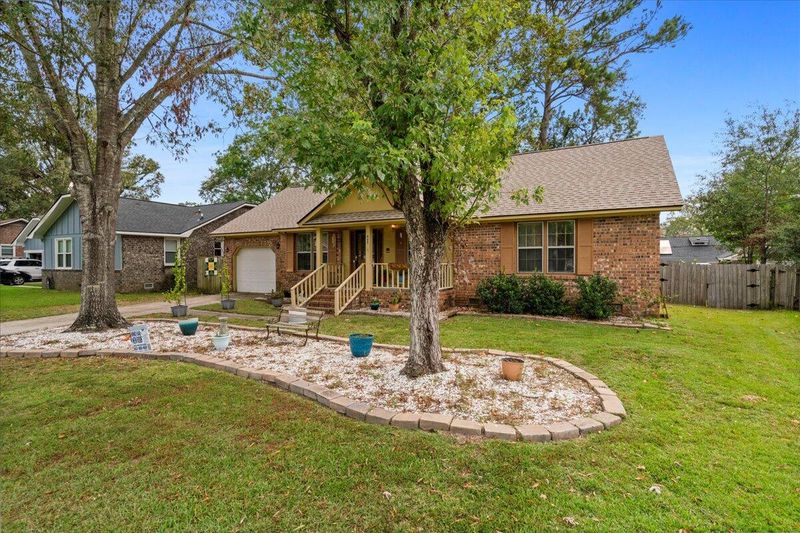 905 Larch Pines Rd, Ladson, SC 29456