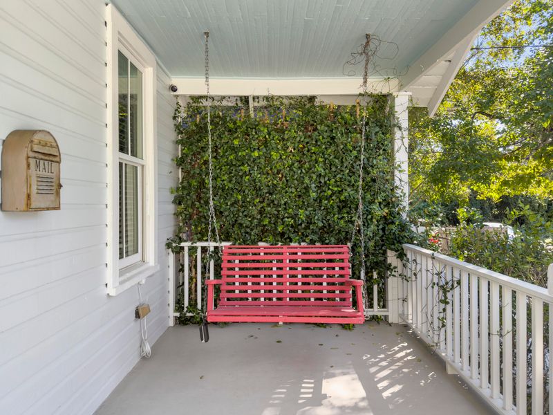 8 Poplar St, Charleston, SC 29403