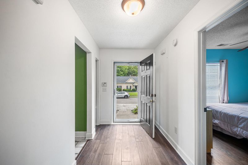7326 Stoney Moss Way, Hanahan, SC 29410