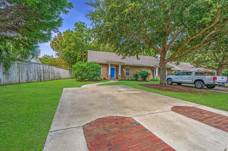 1663 Lauda Dr, Mount Pleasant, SC 29464