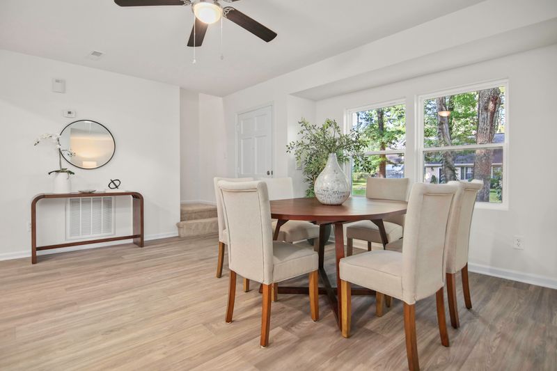 104 Pelican St, Ladson, SC 29456