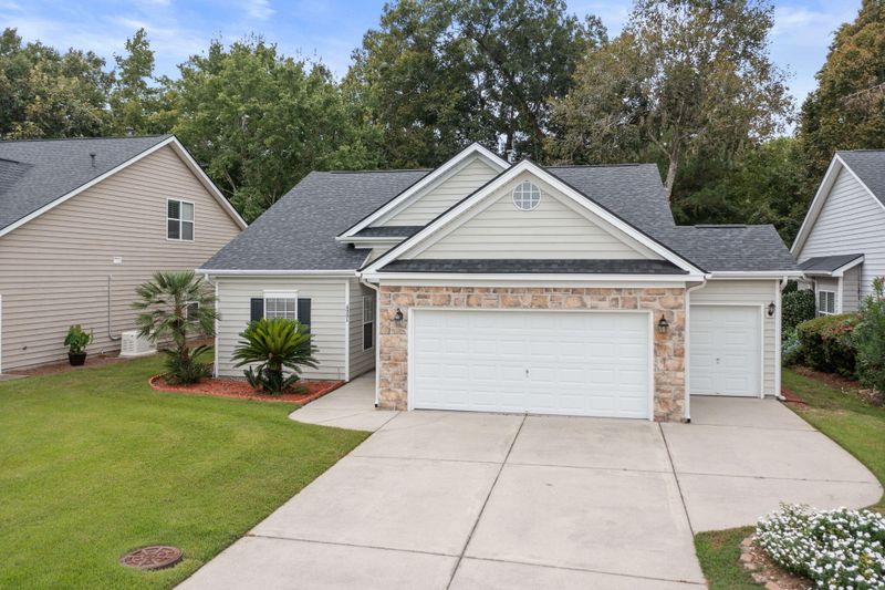 4981 Franconia Dr, Summerville, SC 29485