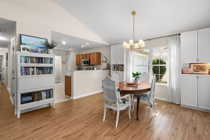 1062 Peninsula Cove Dr, Charleston, SC 29492