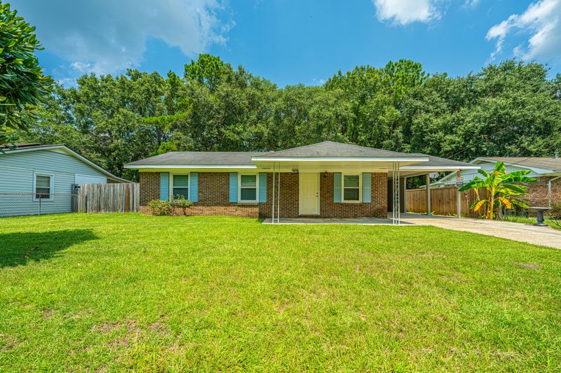 109 Watchung Ave, Goose Creek, SC 29445