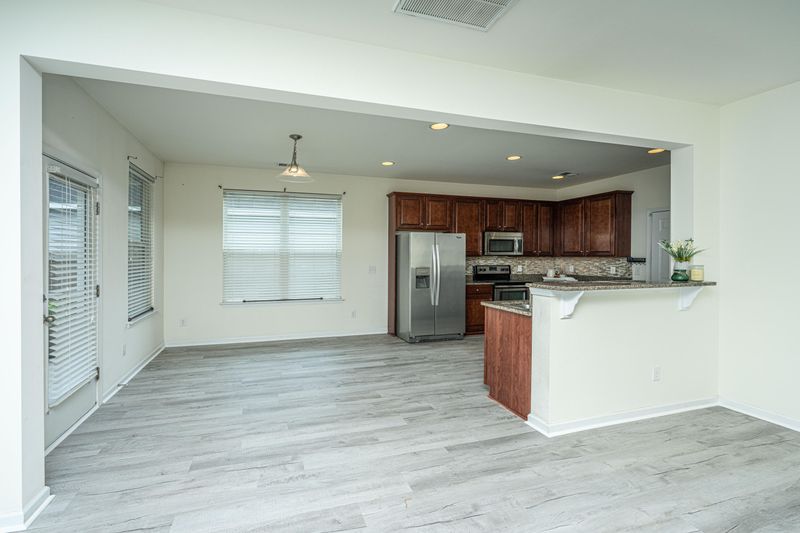 298 Oglethorpe Cir, Moncks Corner, SC 29461