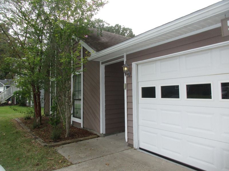 5761 Wyncliff Dr, North Charleston, SC 29418