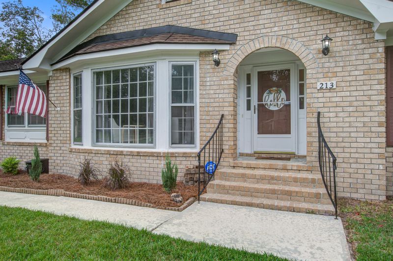 213 Blue Heron Dr, Summerville, SC 29485