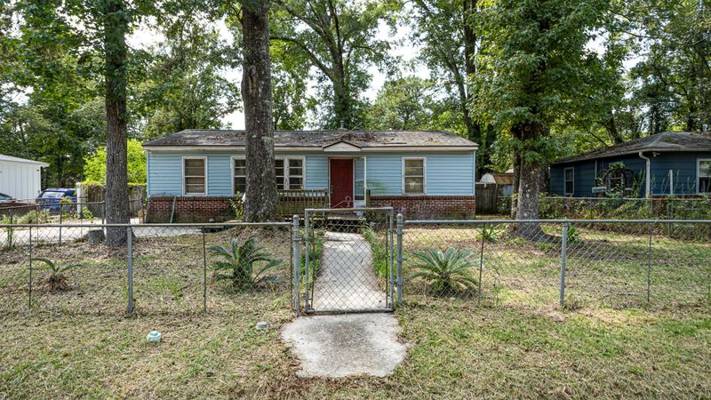 43 Stratton Dr, North Charleston, SC 29420
