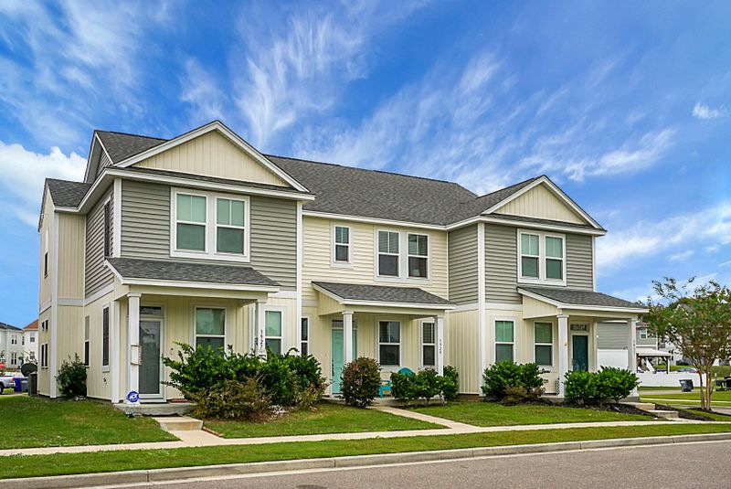 3929 Four Poles Park Dr, North Charleston, SC 29405