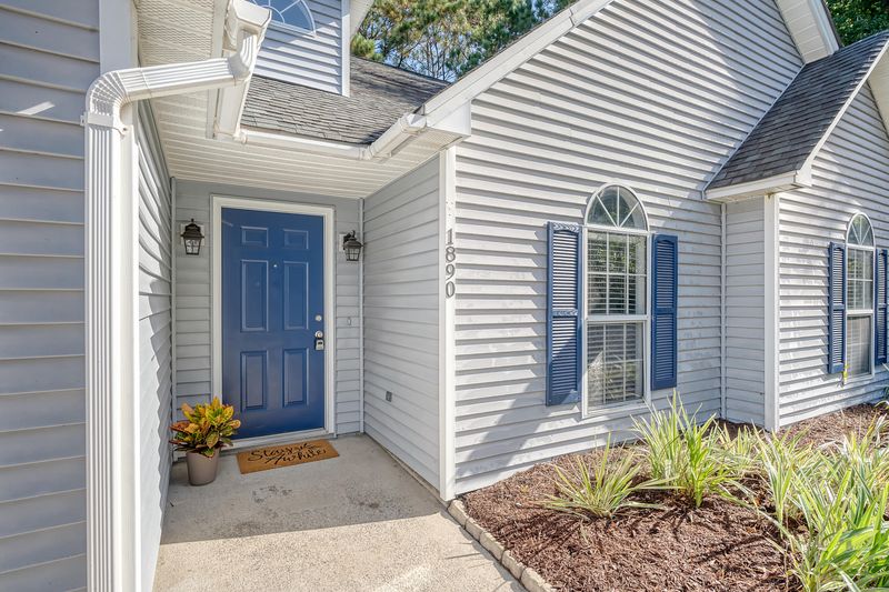 1890 Armory Dr, Mount Pleasant, SC 29466