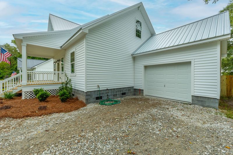710 Evening Rose Ln, Moncks Corner, SC 29461