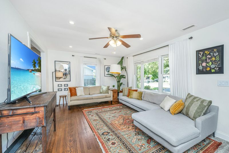 1155 Camden St, North Charleston, SC 29405