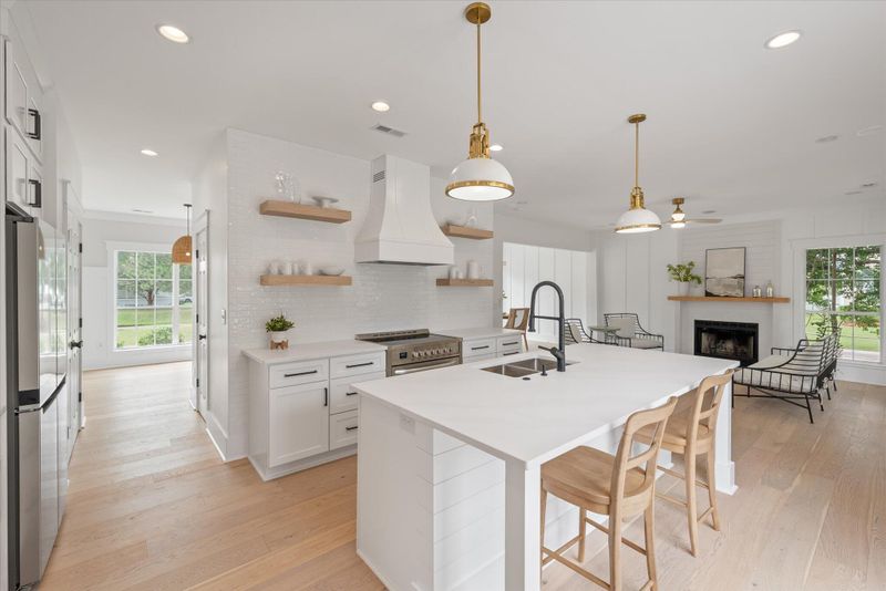 2504 Woodstream Rd, Mount Pleasant, SC 29466