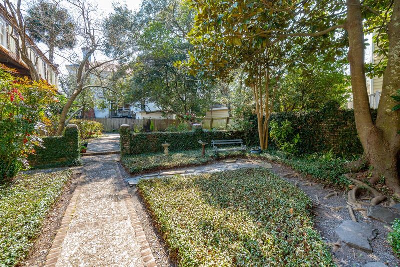 42 Barre St, Charleston, SC 29401