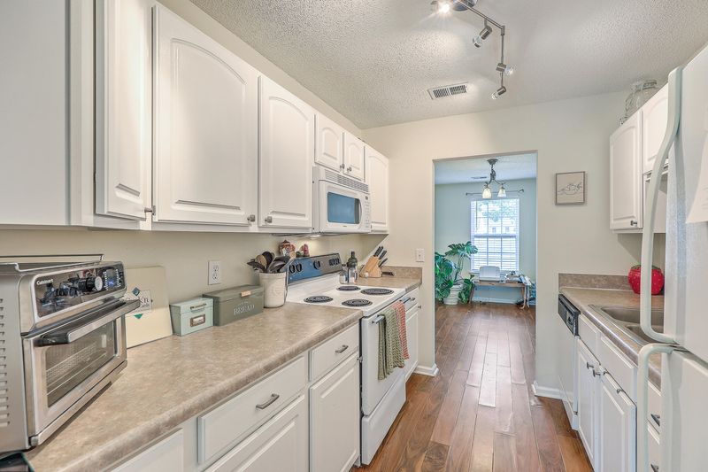 1209 Apex Ln, Charleston, SC 29412
