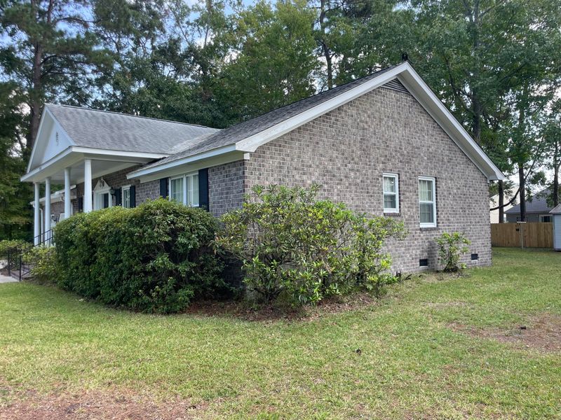 2539 Greenridge Rd, North Charleston, SC 29406