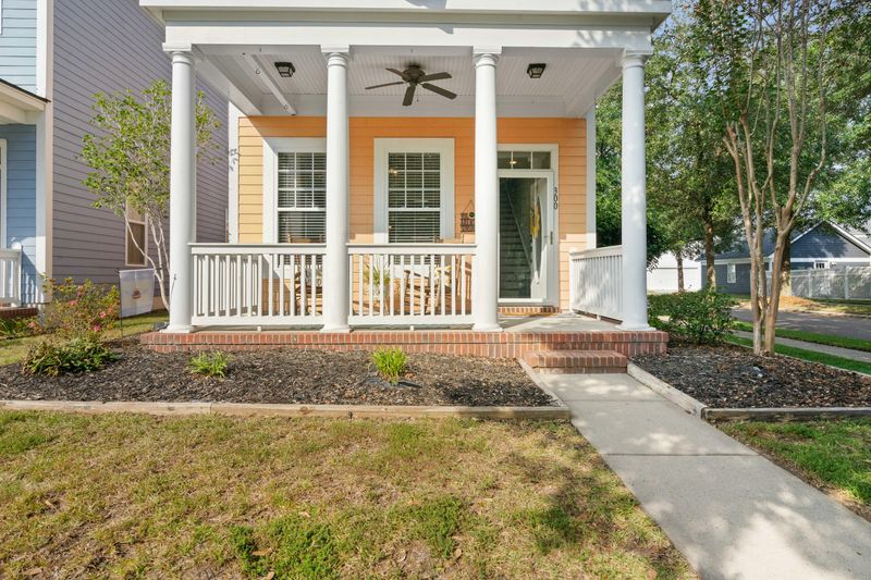 300 Barberry St, Summerville, SC 29483