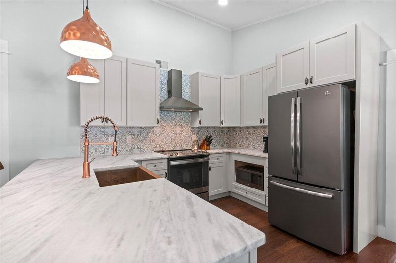 1090 Oakcrest, Charleston, SC 29412