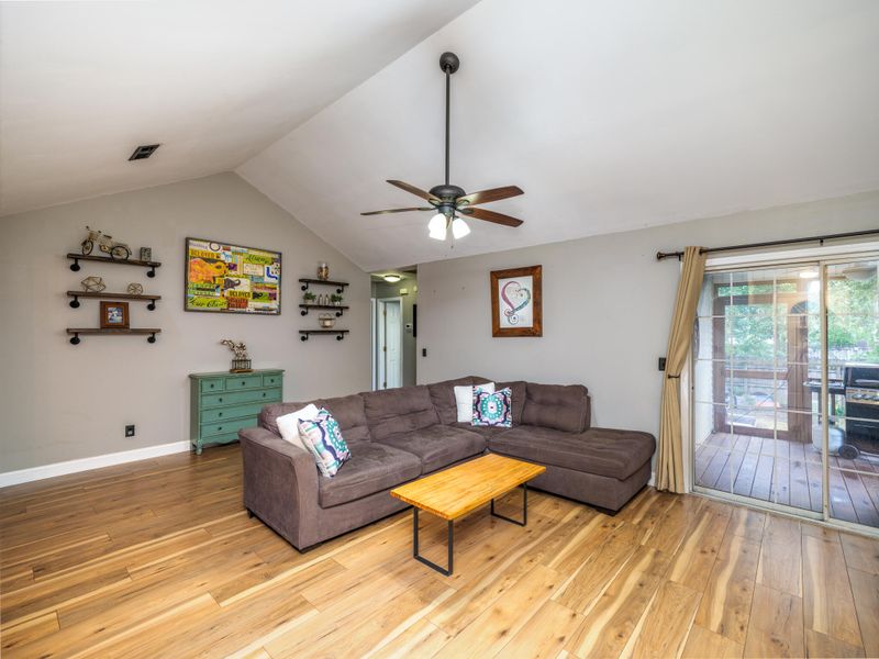 119 Apache Dr, Summerville, SC 29483